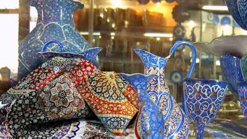 افتتاح نمایشگاه صنایع دستی بانوان در شاهین شهر