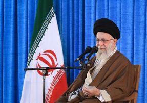 رهبر انقلاب: دشمنان می‌خواهند ایران را به دوران قبل از انقلاب برگردانند